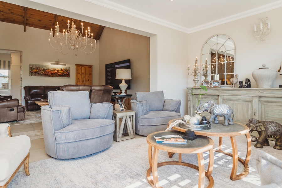 3 Bedroom Property for Sale in Kraaibosch Manor Western Cape
